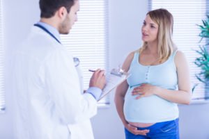 Беременная у доктора